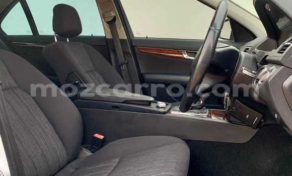 Comprar Usado Mercedes-Benz C-Classe Prata Carro em Maputo em Maputo Comprar Usado Mercedes-Benz C-Classe Prata Carro em Maputo em Maputo
