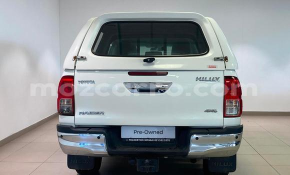 Tenga Tsaru Toyota Hilux Chena Mota in Maputo in Maputo Tenga Tsaru Toyota Hilux Chena Mota in Maputo in Maputo