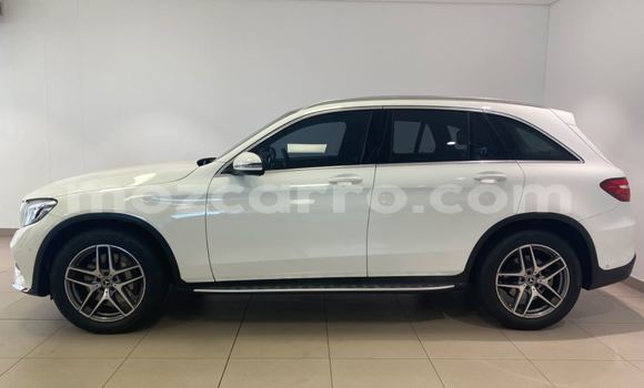 Comprar Usado Mercedes-Benz GLC 250D Branco Carro em Maputo em Maputo Comprar Usado Mercedes-Benz GLC 250D Branco Carro em Maputo em Maputo