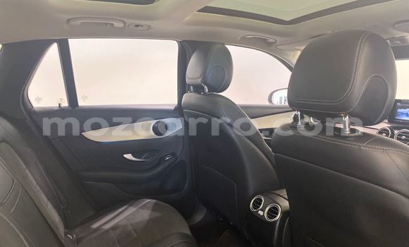 Comprar Usado Mercedes-Benz GLC 250D Branco Carro em Maputo em Maputo Comprar Usado Mercedes-Benz GLC 250D Branco Carro em Maputo em Maputo