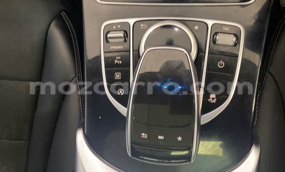 Comprar Usado Mercedes-Benz GLC 250D Branco Carro em Maputo em Maputo Comprar Usado Mercedes-Benz GLC 250D Branco Carro em Maputo em Maputo