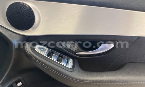 Comprar Usado Mercedes-Benz GLC 250D Branco Carro em Maputo em Maputo Comprar Usado Mercedes-Benz GLC 250D Branco Carro em Maputo em Maputo