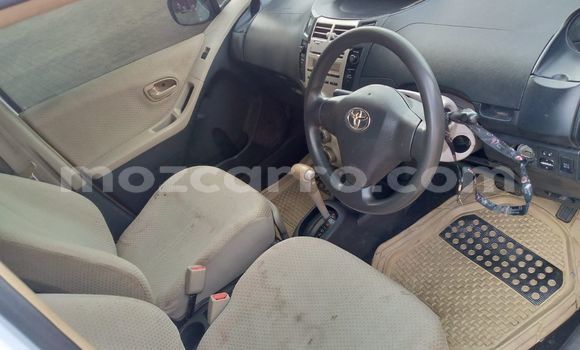 Comprar Usado Toyota Vitz Branco Carro em Maputo em Maputo Comprar Usado Toyota Vitz Branco Carro em Maputo em Maputo