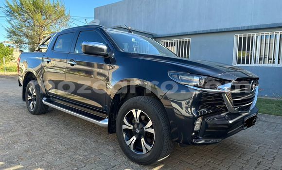 Nunua Ilio tumika Mazda BT-50 Nyeusi Gari ndani ya Maputo nchini Maputo