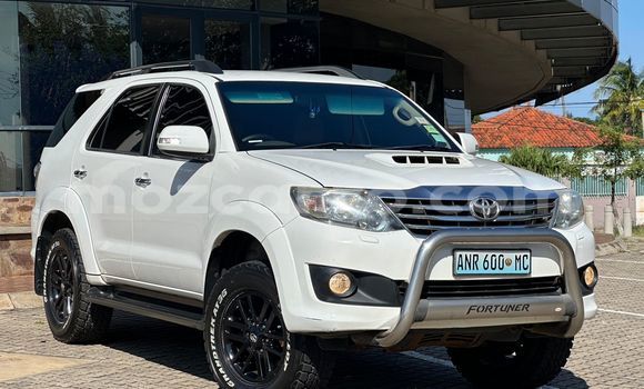 Comprar Usado Toyota Fortuner Branco Carro em Maputo em Maputo