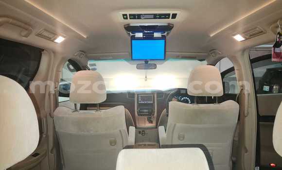 Tenga Itsva Toyota Vellfire Zvimwe Mota in Maputo in Maputo Tenga Itsva Toyota Vellfire Zvimwe Mota in Maputo in Maputo