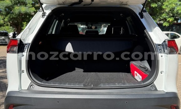 Tenga Itsva Toyota Corolla Cross Chena Mota in Maputo in Maputo Tenga Itsva Toyota Corolla Cross Chena Mota in Maputo in Maputo