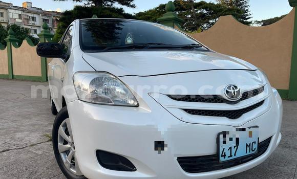 Nunua Ilio tumika Toyota Belta Nyeupe Gari ndani ya Maputo nchini Maputo Nunua Ilio tumika Toyota Belta Nyeupe Gari ndani ya Maputo nchini Maputo