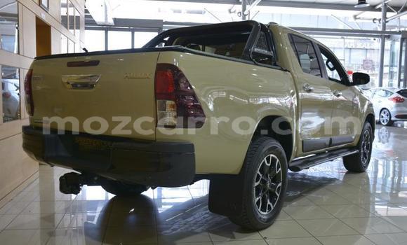 Comprar Usado Toyota Hilux Bege Carro em Gilé em Zambezia Comprar Usado Toyota Hilux Bege Carro em Gilé em Zambezia