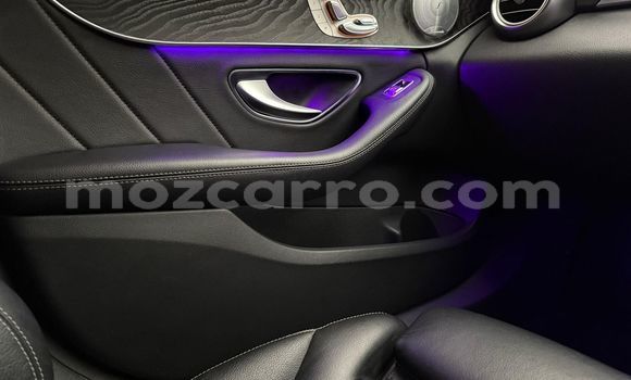 Nunua Ilio tumika Mercedes-Benz C250 coupe Nyekundu Gari ndani ya Maputo nchini Maputo Nunua Ilio tumika Mercedes-Benz C250 coupe Nyekundu Gari ndani ya Maputo nchini Maputo