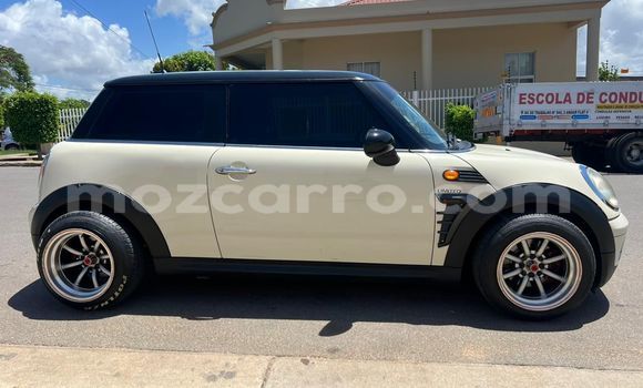 Tenga Tsaru Mini Cooper S clubman Chena Mota in Maputo in Maputo Tenga Tsaru Mini Cooper S clubman Chena Mota in Maputo in Maputo