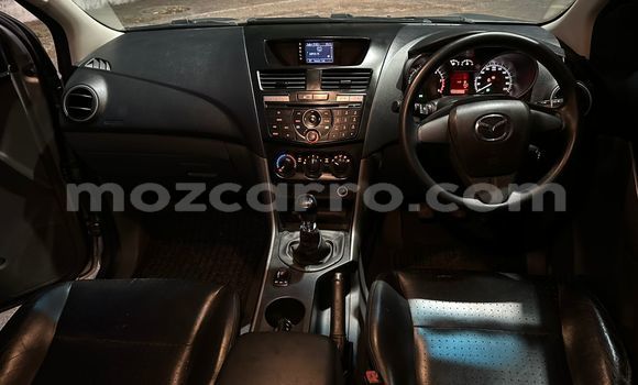 Comprar Usado Mazda BT-50 De outros Carro em Maputo em Maputo Comprar Usado Mazda BT-50 De outros Carro em Maputo em Maputo