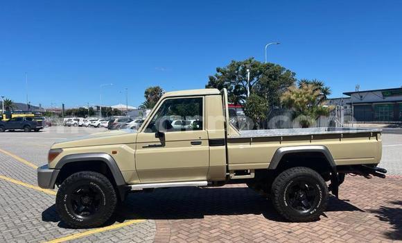 Comprar Usado Toyota Land Cruiser De outros Carro em Maputo em Maputo Comprar Usado Toyota Land Cruiser De outros Carro em Maputo em Maputo