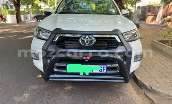 Comprar Usado Toyota Hiluxe Revo Branco Carro em Maputo em Maputo Comprar Usado Toyota Hiluxe Revo Branco Carro em Maputo em Maputo
