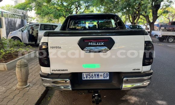 Comprar Usado Toyota Hiluxe Revo Branco Carro em Maputo em Maputo Comprar Usado Toyota Hiluxe Revo Branco Carro em Maputo em Maputo