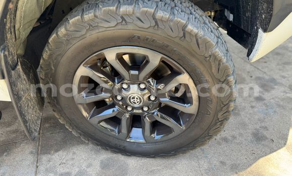 Comprar Usado Toyota Hiluxe Revo Branco Carro em Maputo em Maputo Comprar Usado Toyota Hiluxe Revo Branco Carro em Maputo em Maputo