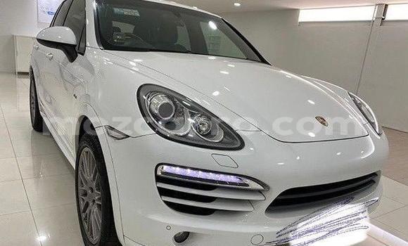 Comprar Usado Porsche Cayenne Branco Carro em Maputo em Maputo