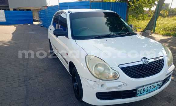 Nunua Ilio tumika Toyota Duet Nyeupe Gari ndani ya Maputo nchini Maputo