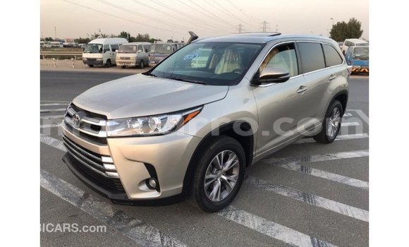 Comprar Importar Toyota Highlander De outros Carro em Import - Dubai em Cabo Delgado Comprar Importar Toyota Highlander De outros Carro em Import - Dubai em Cabo Delgado