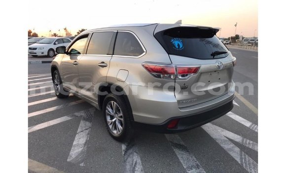 Comprar Importar Toyota Highlander De outros Carro em Import - Dubai em Cabo Delgado Comprar Importar Toyota Highlander De outros Carro em Import - Dubai em Cabo Delgado