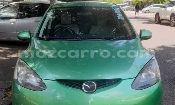 Comprar Usado Mazda Demio Verde Carro em Maputo em Maputo