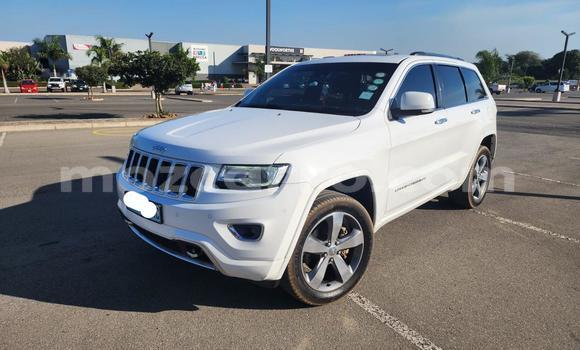 Tenga Tsaru Jeep Grand Cherokee Chena Mota in Maputo in Maputo Tenga Tsaru Jeep Grand Cherokee Chena Mota in Maputo in Maputo