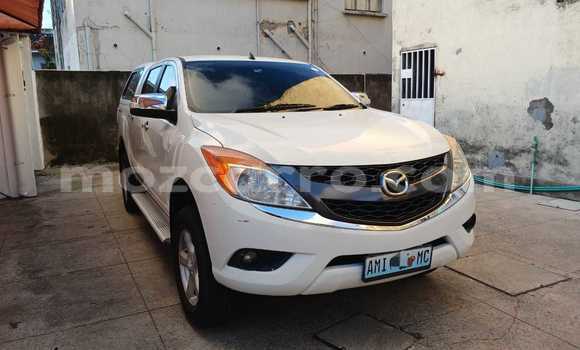 Comprar Usado Mazda BT-50 Branco Carro em Maputo em Maputo Comprar Usado Mazda BT-50 Branco Carro em Maputo em Maputo