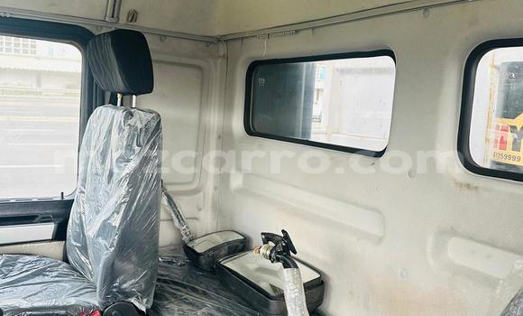 Comprar Novo Toyota Dyna Branco Caminhão em Maputo em Maputo Comprar Novo Toyota Dyna Branco Caminhão em Maputo em Maputo