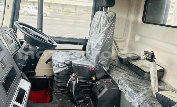 Comprar Novo Toyota Dyna Branco Caminhão em Maputo em Maputo Comprar Novo Toyota Dyna Branco Caminhão em Maputo em Maputo