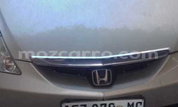 Nunua Ilio tumika Honda Fit Aria Fedha Gari ndani ya Maputo nchini Maputo Nunua Ilio tumika Honda Fit Aria Fedha Gari ndani ya Maputo nchini Maputo