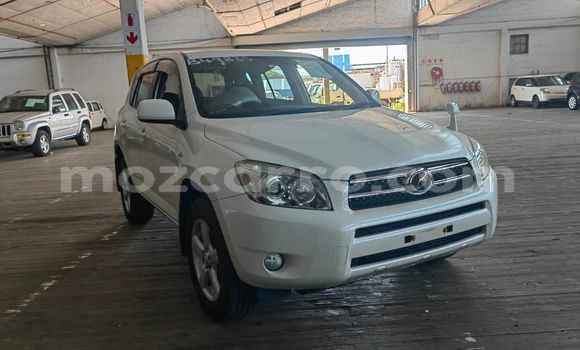 Nunua Mpya Toyota RAV4 Nyeupe Gari ndani ya Maputo nchini Maputo