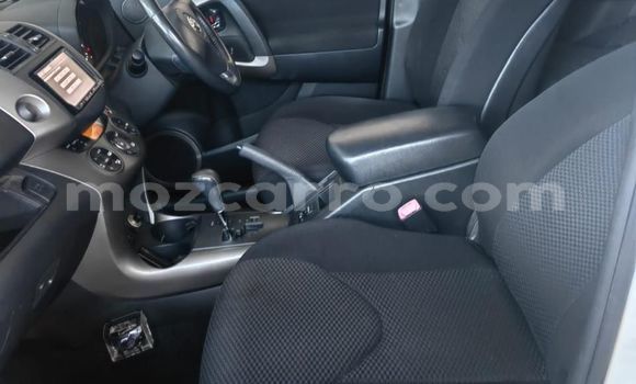 Tenga Itsva Toyota RAV4 Chena Mota in Maputo in Maputo Tenga Itsva Toyota RAV4 Chena Mota in Maputo in Maputo