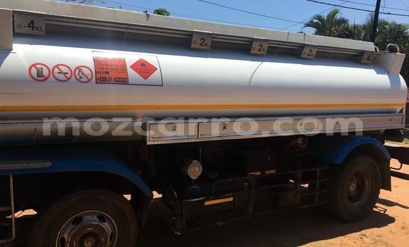 Comprar Usado Toyota 4Runner Branco Carro em Maputo em Maputo Comprar Usado Toyota 4Runner Branco Carro em Maputo em Maputo