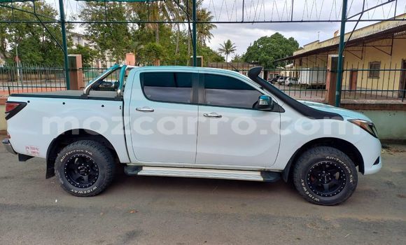 Tenga Tsaru Mazda BT-50 Chena Mota in Maputo in Maputo