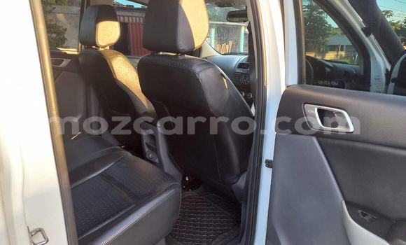 Nunua Ilio tumika Mazda BT-50 Nyeupe Gari ndani ya Maputo nchini Maputo Nunua Ilio tumika Mazda BT-50 Nyeupe Gari ndani ya Maputo nchini Maputo