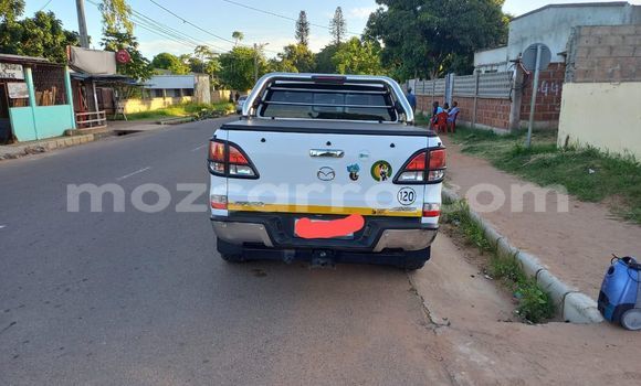 Nunua Ilio tumika Mazda BT-50 Nyeupe Gari ndani ya Maputo nchini Maputo Nunua Ilio tumika Mazda BT-50 Nyeupe Gari ndani ya Maputo nchini Maputo
