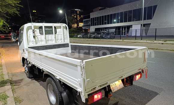 Buy Used Toyota Dyna Beige Car in Maputo in Maputo Buy Used Toyota Dyna Beige Car in Maputo in Maputo