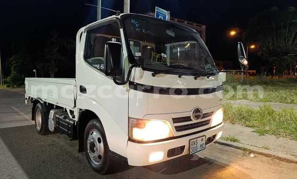 Buy Used Toyota Dyna Beige Car in Maputo in Maputo Buy Used Toyota Dyna Beige Car in Maputo in Maputo