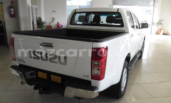 Comprar Usado Isuzu KB Branco Carro em Gilé em Zambezia Comprar Usado Isuzu KB Branco Carro em Gilé em Zambezia