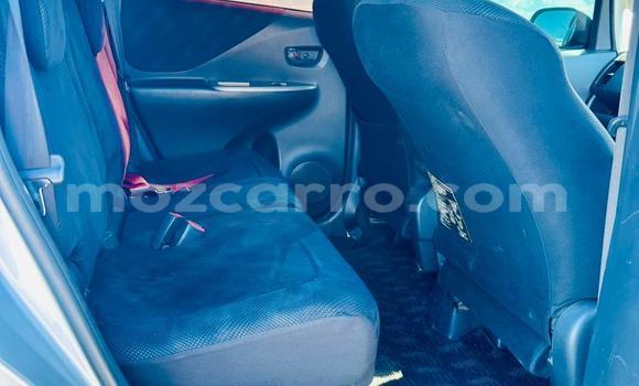 Comprar Usado Toyota Ractis Prata Carro em Maputo em Maputo Comprar Usado Toyota Ractis Prata Carro em Maputo em Maputo