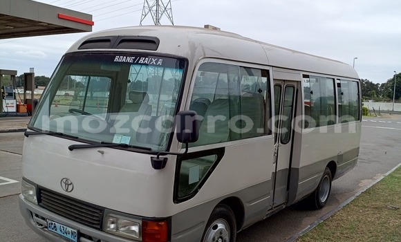 Tenga Tsaru Toyota Coaster Zvimwe Mota in Maputo in Maputo Tenga Tsaru Toyota Coaster Zvimwe Mota in Maputo in Maputo