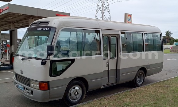 Tenga Tsaru Toyota Coaster Zvimwe Mota in Maputo in Maputo Tenga Tsaru Toyota Coaster Zvimwe Mota in Maputo in Maputo