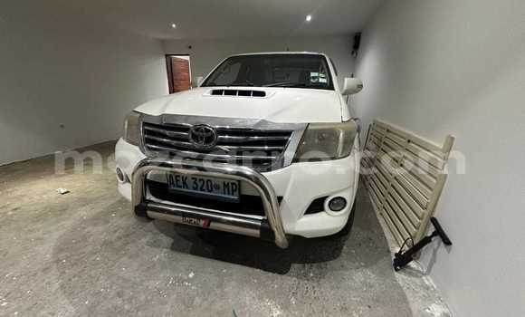 Buy Used Toyota Hilux White Car in Maputo in Maputo Buy Used Toyota Hilux White Car in Maputo in Maputo