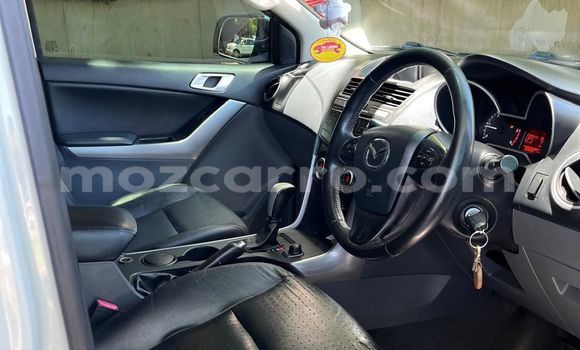 Nunua Ilio tumika Mazda BT-50 Nyeupe Gari ndani ya Maputo nchini Maputo Nunua Ilio tumika Mazda BT-50 Nyeupe Gari ndani ya Maputo nchini Maputo