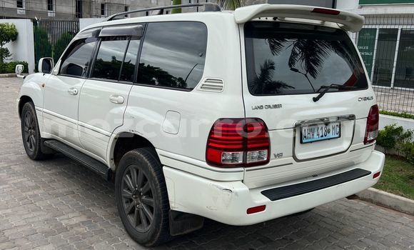 Nunua Ilio tumika Toyota Land Cruiser Nyeupe Gari ndani ya Maputo nchini Maputo Nunua Ilio tumika Toyota Land Cruiser Nyeupe Gari ndani ya Maputo nchini Maputo