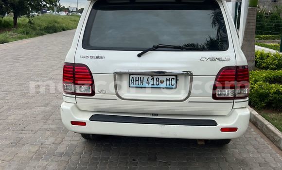 Nunua Ilio tumika Toyota Land Cruiser Nyeupe Gari ndani ya Maputo nchini Maputo Nunua Ilio tumika Toyota Land Cruiser Nyeupe Gari ndani ya Maputo nchini Maputo