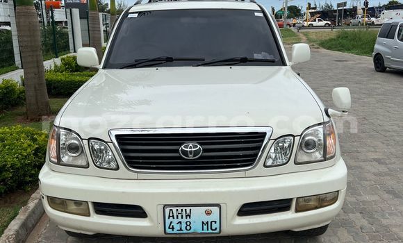 Nunua Ilio tumika Toyota Land Cruiser Nyeupe Gari ndani ya Maputo nchini Maputo Nunua Ilio tumika Toyota Land Cruiser Nyeupe Gari ndani ya Maputo nchini Maputo