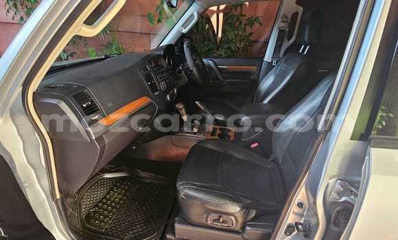 Comprar Usado Mitsubishi Pajero De outros Carro em Maputo em Maputo Comprar Usado Mitsubishi Pajero De outros Carro em Maputo em Maputo