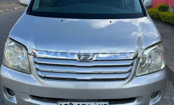 Nunua Ilio tumika Toyota Noah Beige Gari ndani ya Maputo nchini Maputo Nunua Ilio tumika Toyota Noah Beige Gari ndani ya Maputo nchini Maputo