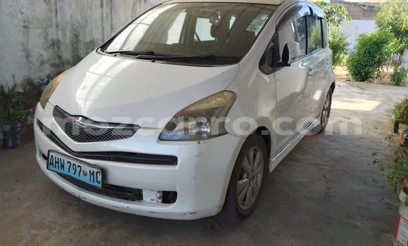 Comprar Usado Toyota Ractis Branco Carro em Maputo em Maputo Comprar Usado Toyota Ractis Branco Carro em Maputo em Maputo